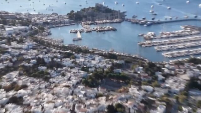 Avrupa’nın genç yelkencileri Bodrum’un masmavi sularında buluşuyor! ⛵🌊

9–16 Ekim 2026 tarihleri arasında düzenlenecek ILCA U21 Avrupa Şampiyonası ile kıtanın en yetenekli genç sporcularını Bodrum’da ağırlamaya hazırlanıyoruz.

Bir hafta boyunca Bodrum koyları; kıyasıya rekabete, dostluğa, rüzgârın ve dalgaların büyüleyici mücadelesine sahne olacak.

Rüzgârı arkamıza alıyor, deniz tutkusunu hep birlikte paylaşıyoruz.

📍 Yer: Bodrum, Muğla, Türkiye

📅 Tarih: 9–16 Ekim 2026

Rüzgâr bu kez Bodrum’dan esecek; heyecana ortak olmak için takipte kalın!
